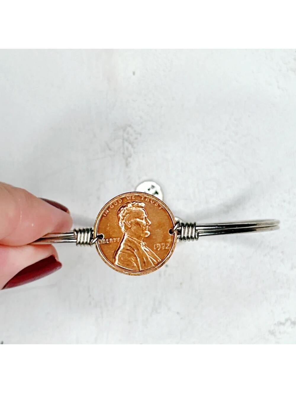 545u. Penny Bracelet Silvertone